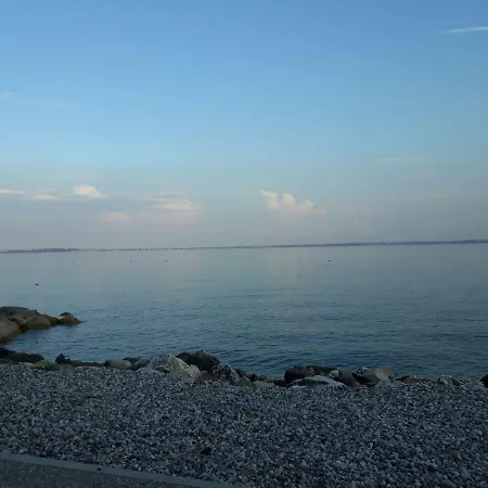 Апартаменты San Benedetto Дезенцано-дель-Гарда